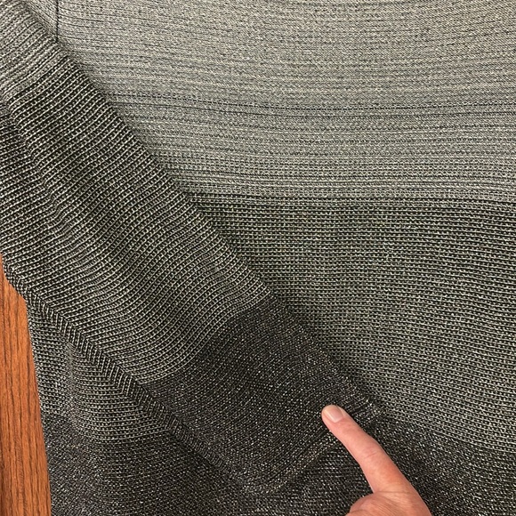 White House Black Market sparkly tunic style shirt size Medium - Picture 4 of 4